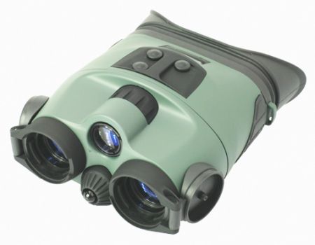 Yukon NV Tracker Pro 2x24 pimeänäkölaite