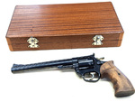 Revolveri Astra 44 Mag, vaihtoase