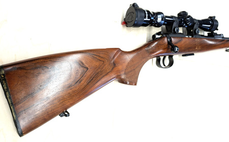 Pienoiskiv��ri Brno mod.2-E-H 22 LR + Tasco + vaim., vaihtoase