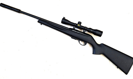 Pienoiskiv��ri Remington 597 22 WMR, vaihtoase