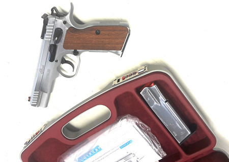 Pistooli Tanfoglio Stock 9 mm, vaihtoase